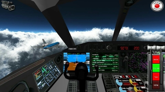 真实飞机驾驶游戏